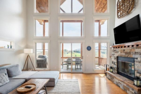 Silver Spoon by AvantStay Hot Tub Views Billiards Group Retreat